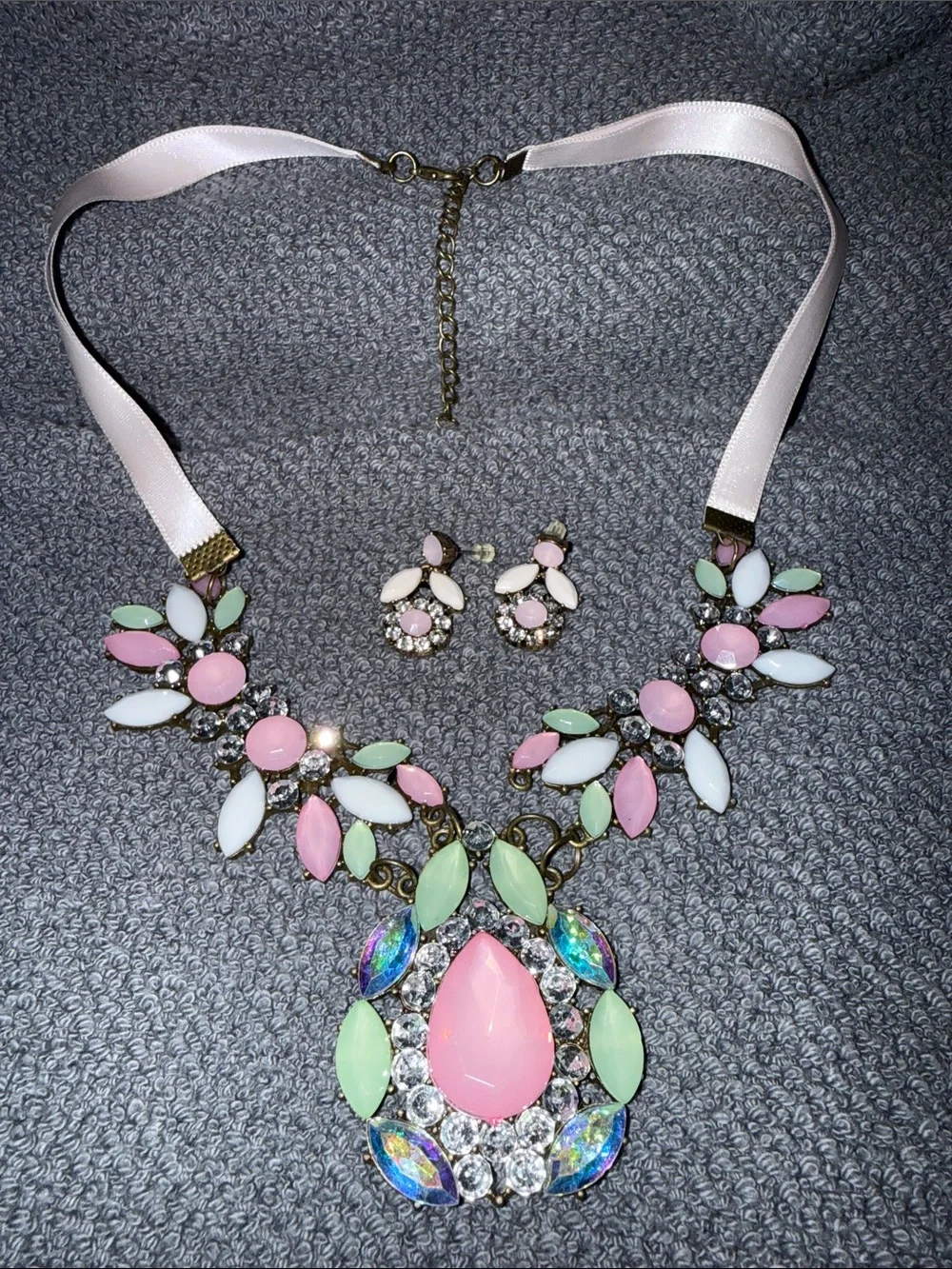 Pastel Statement Necklace & Earring Set - Pink, Mint & White